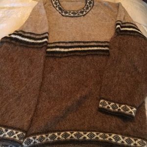 Men’s cashmere and mohair sweater